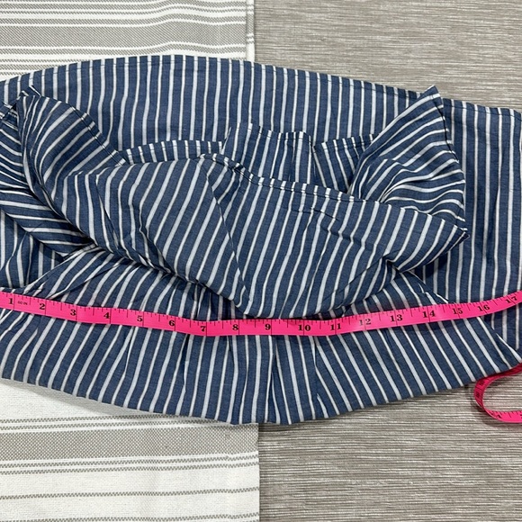 Stripe flowy top. Can be worn off the shoulder. - Picture 5 of 5